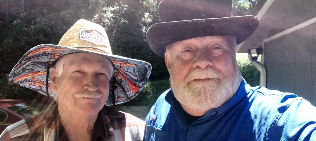 Alton on the left with the straw hat, Jason on the right with the kewl hat